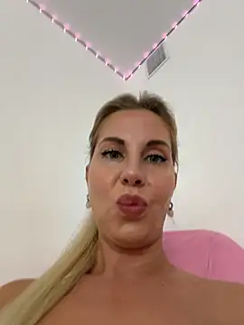 LisaMurr Chat XXX in diretta