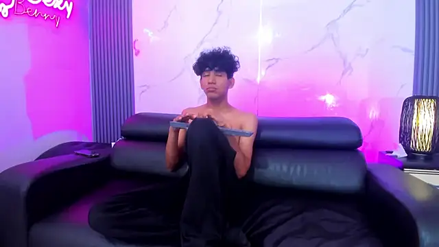 Kleyn_black লাইভ XXX চ্যাট