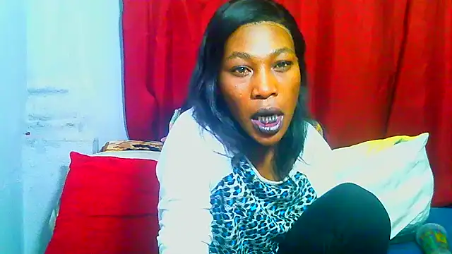 Chat +18 de freaky_naughty ao vivo