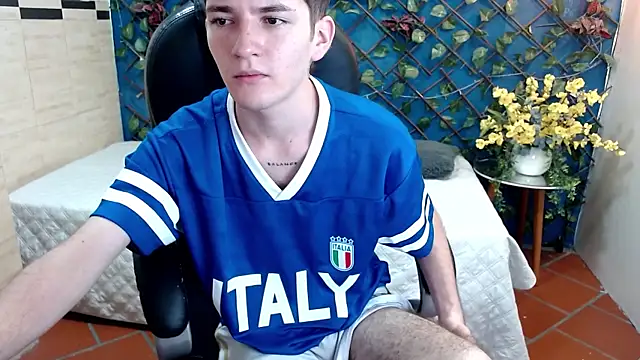 trevor_mob Adlı Modelin Canlı XXX Sohbeti
