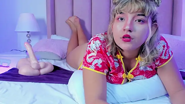 MissMoons_ Adlı Modelin Canlı XXX Sohbeti