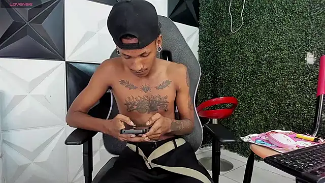 ManSant live XXX chat