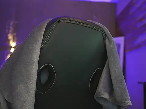 Živý XXX chat LoganVarela