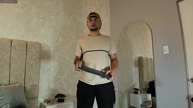 Lukas_Barone 现场XXX聊天