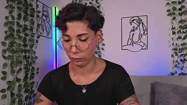 Chat XXX ao vivo de MiaMorgan_