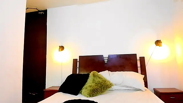 Chat XXX ao vivo de VelvetTemptation_