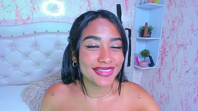 Chat XXX ao vivo de Horny_Brunette_
