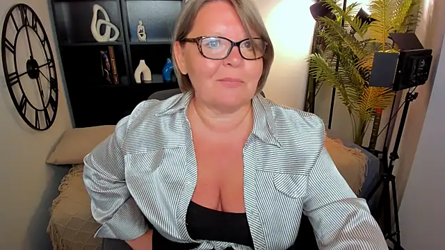 Chat +18 de Shannonshine ao vivo