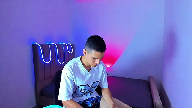 Matiius18 Chat XXX live