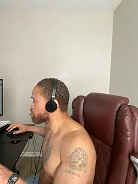 Fathero1time XXX чат на живо
