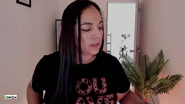 Chat XXX ao vivo de urcute_kitten