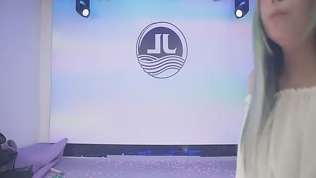 Chat +18 de Sw-001 ao vivo
