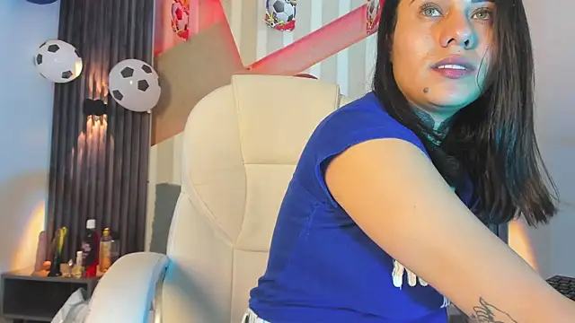 Chatroom XXX en direct de MadisonYoung000