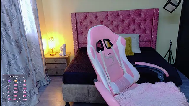 Lucia_evans22 élő XXX-chatje