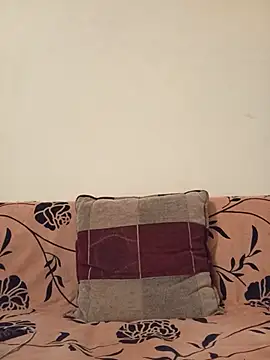 Chat +18 de Ruby_Quin ao vivo