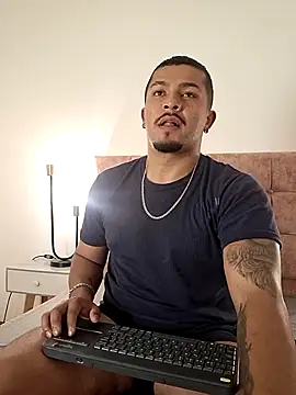 Chat +18 de BrunoSilva_ ao vivo
