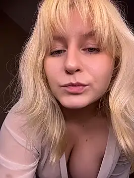 LazyFlora Webcam Show