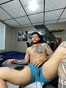 marcel_crawford96 Adlı Modelin Canlı XXX Sohbeti