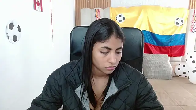 shaneelle Adlı Modelin Canlı XXX Sohbeti