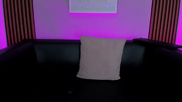 Ariana_collinss Adlı Modelin Canlı XXX Sohbeti