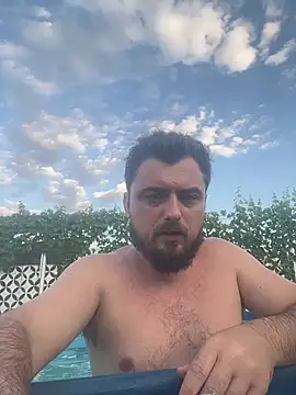 CLOUDYMARK live XXX chat