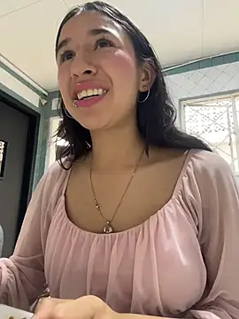 צ'אט XXX בשידור חי של LilyRossi_