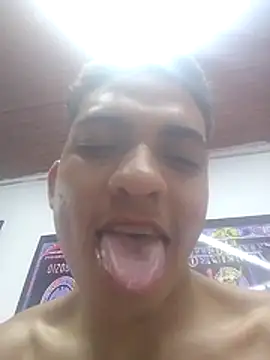 Chat XXX ao vivo de NikoHot_anatole