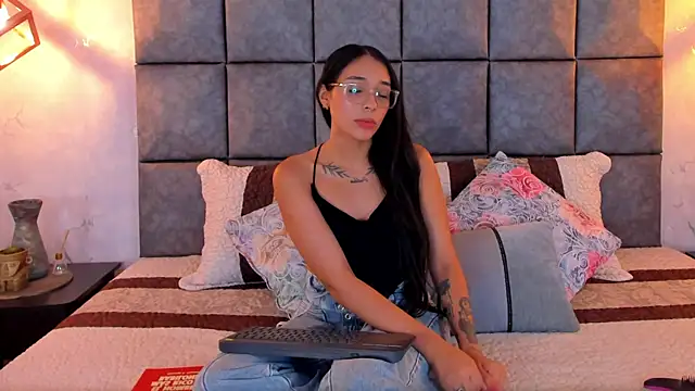 Roseaurora's Live XXX Chat