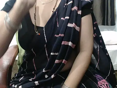 sunitha-3 Adlı Modelin Canlı XXX Sohbeti