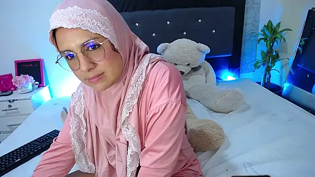 Chat +18 de alia_asad ao vivo