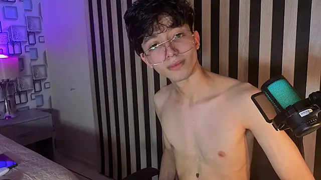 Twink_Sebas7 Chat XXX in diretta
