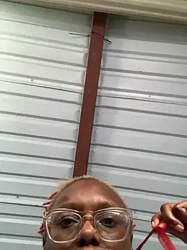 CinnaCakesss' Live XXX Chat