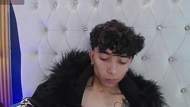 Aiden_Rivers_'s Live XXX Chat