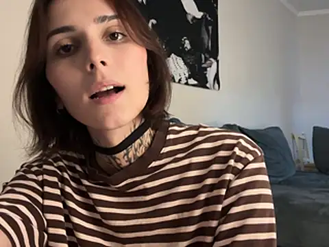 VivianGlow Webcamshow