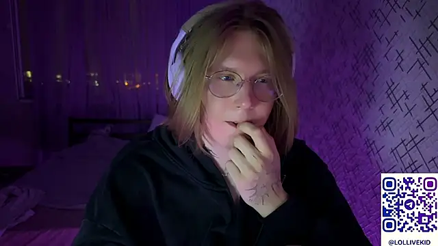 XXX chat uživo modela Hirtay