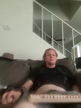 yourMasterisBored's Live XXX Chat