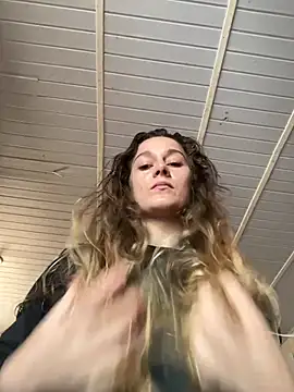 Nomadic_Angel Adlı Modelin Canlı XXX Sohbeti