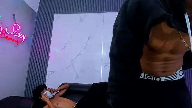 دردشة Kleyn_black الجنسية المباشرة