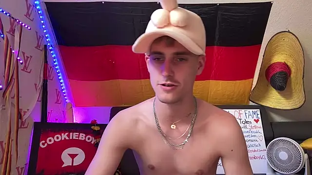 Cookieboy88's Live XXX Chat