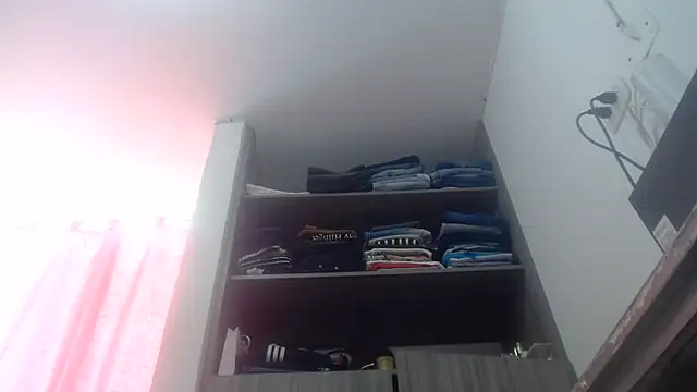 nicolle_milf1978 Chat XXX in diretta
