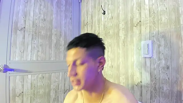 Tony_Zackk Live XXX-chat