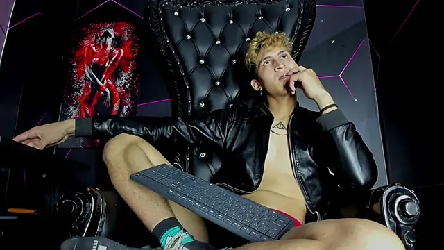 แชท XXX สดของ Axel_Romanov