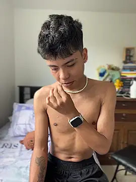MaxiWildd's Live XXX Chat