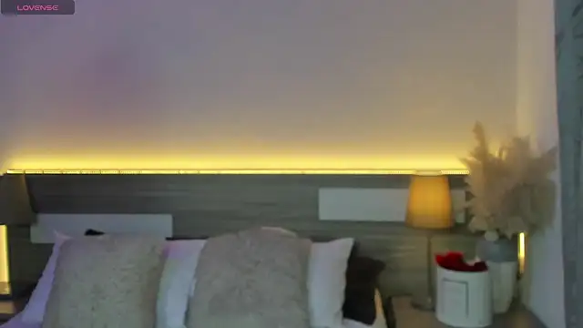 ZarahFoxx – Naživo XXX chat