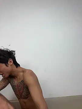 -OvO- 在線直播表演