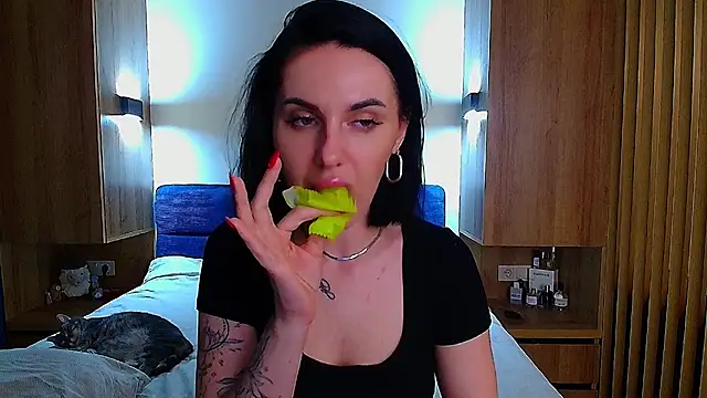 Sour_Berry_'s Live XXX Chat