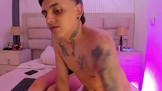 Chat XXX en directo de VelvetAndShadows