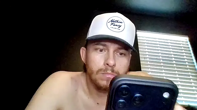 Chat XXX en directo de Mikecloudyhawk