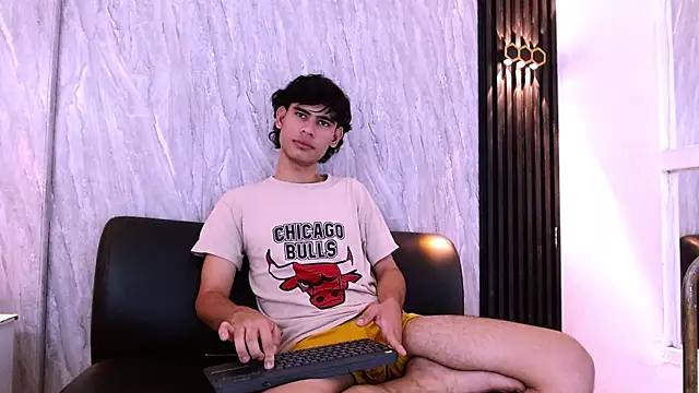 Kevin_Brooks1 Live XXX-chat