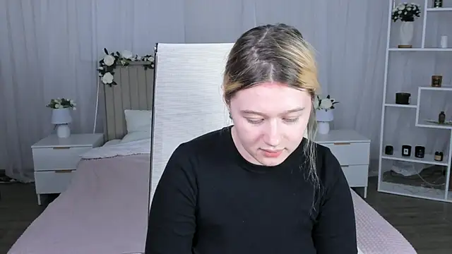 CelestineMauriac's Live XXX Chat